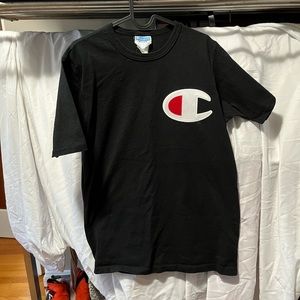 Thick champion logo tee